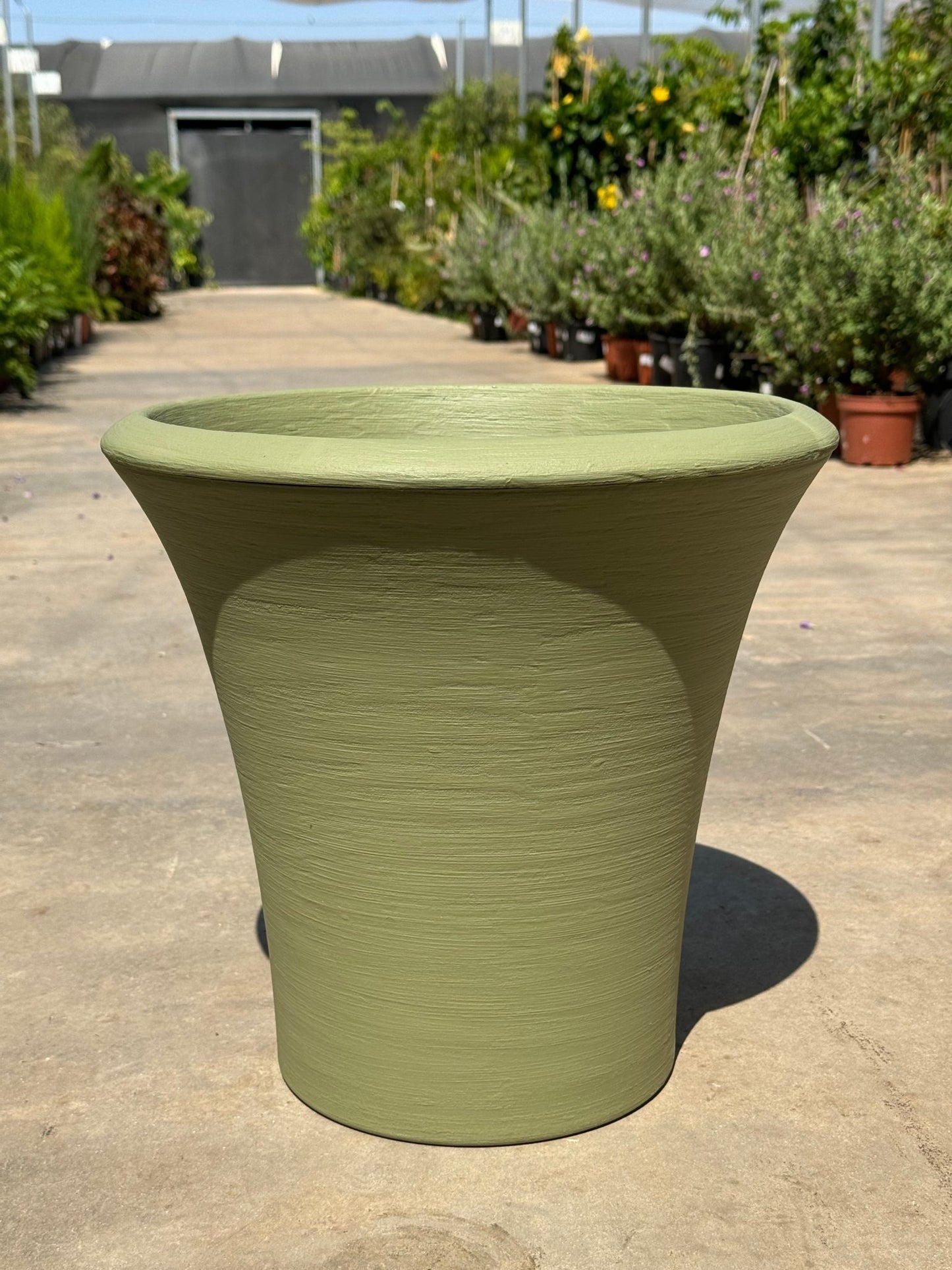 כד בגימור יוקרתי, קוטר 35, במגוון צבעים - רוטין (ירוק במרפסת לשעבר)