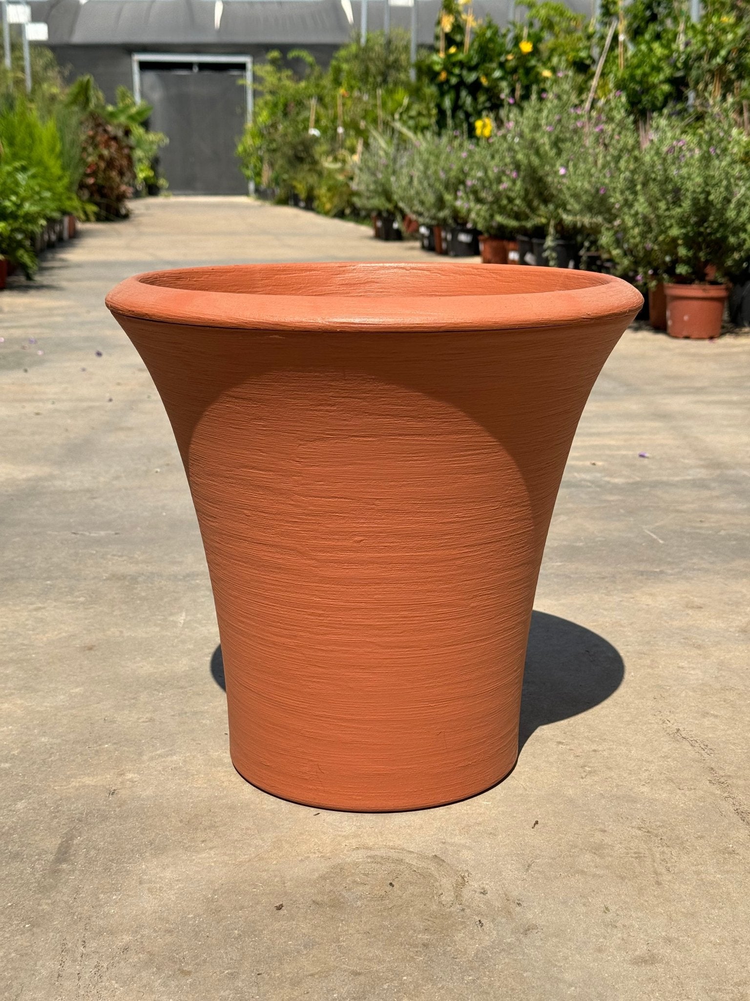 כד בגימור יוקרתי, קוטר 35, במגוון צבעים - רוטין (ירוק במרפסת לשעבר)