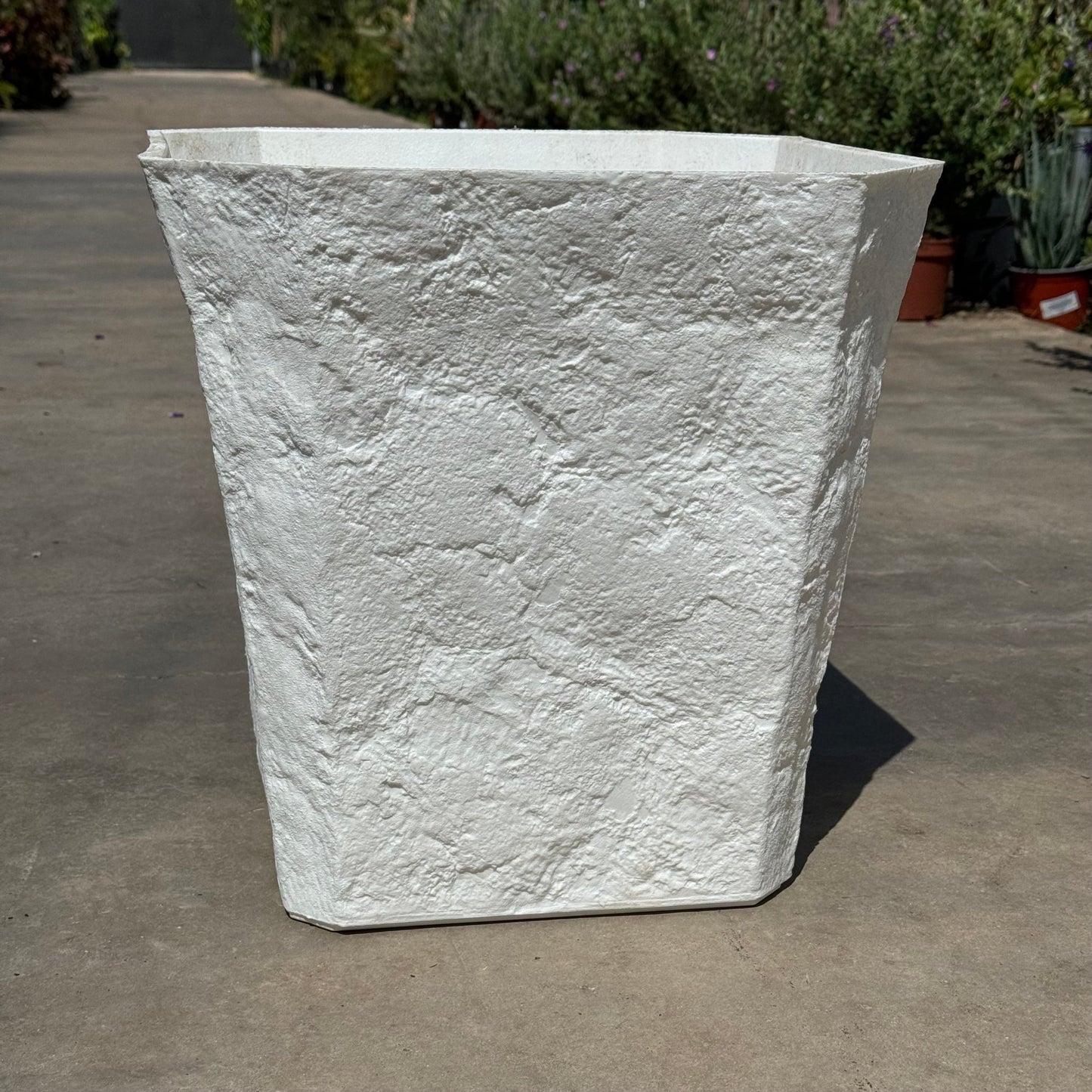 כד דמוי אבן יוקרתי במגוון גוונים 37x37 - רוטין (ירוק במרפסת לשעבר)