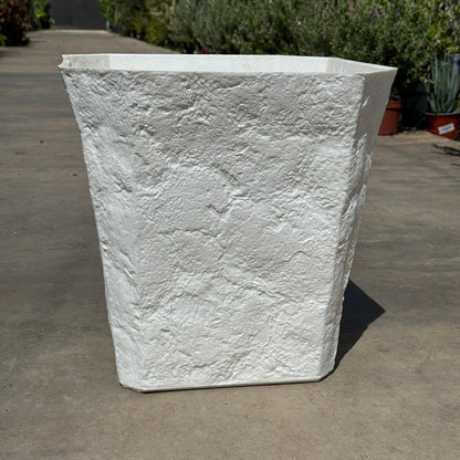 כד דמוי אבן יוקרתי במגוון גוונים 37x37 - רוטין (ירוק במרפסת לשעבר)