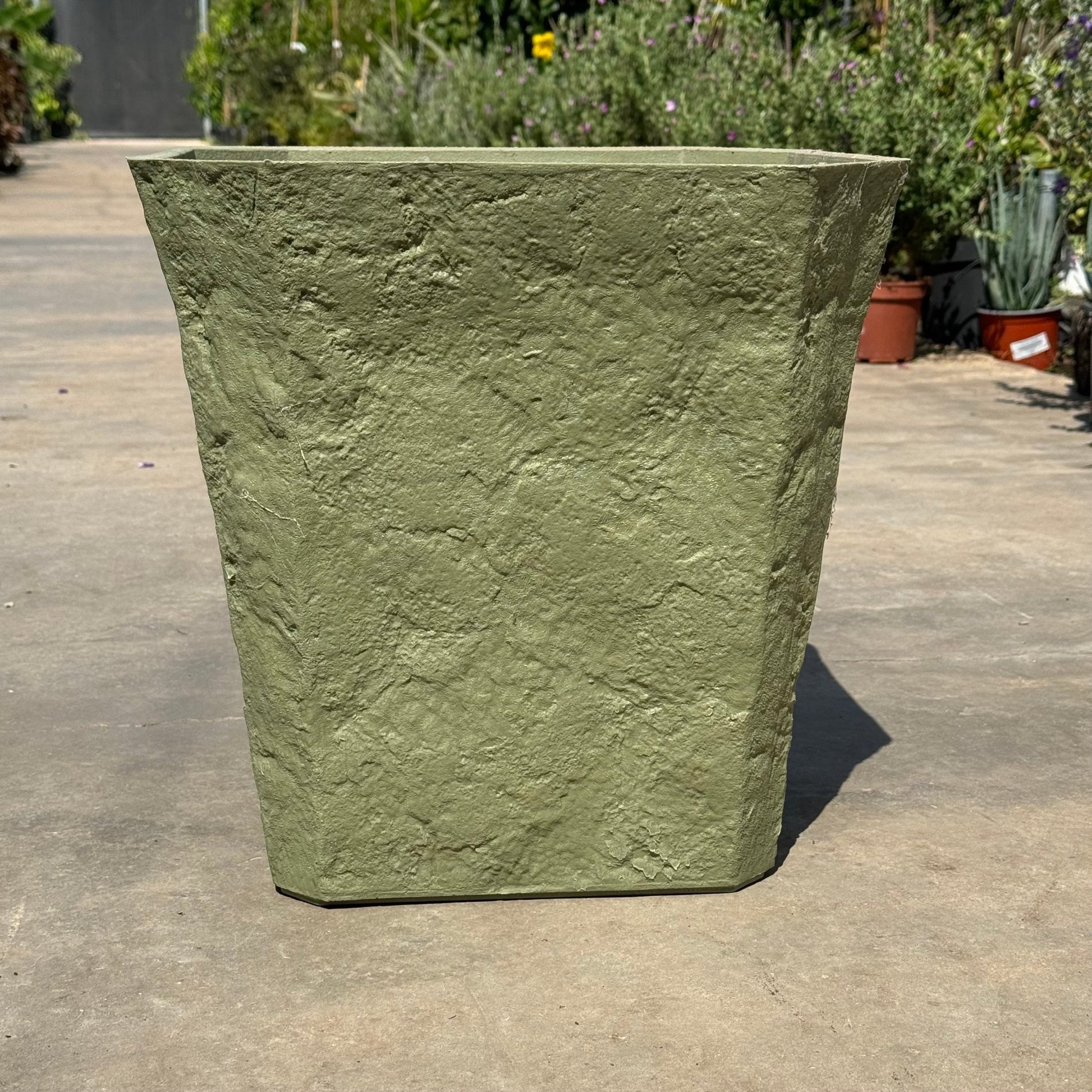 כד דמוי אבן יוקרתי במגוון גוונים 37x37 - רוטין (ירוק במרפסת לשעבר)