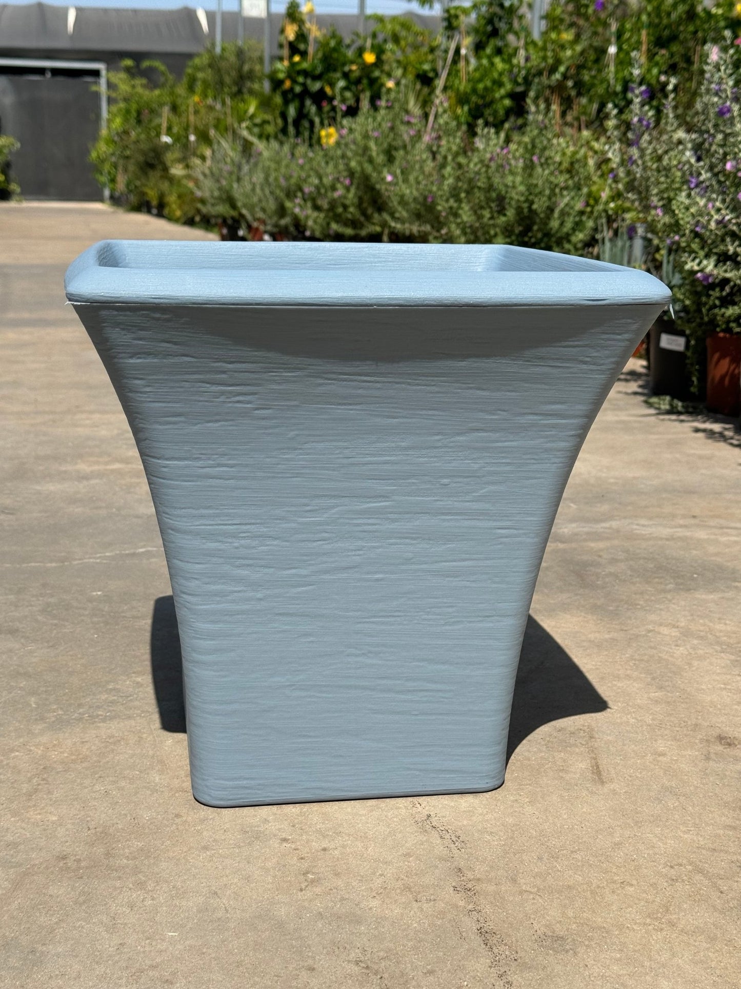 כד מרובע בגימור יוקרתי, 35 - 35, במגוון צבעים - רוטין (ירוק במרפסת לשעבר)