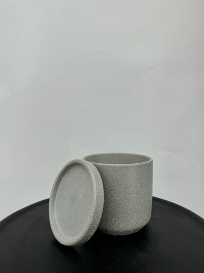 כד שפריץ אפור 13 ס״מ - רוטין (ירוק במרפסת לשעבר)