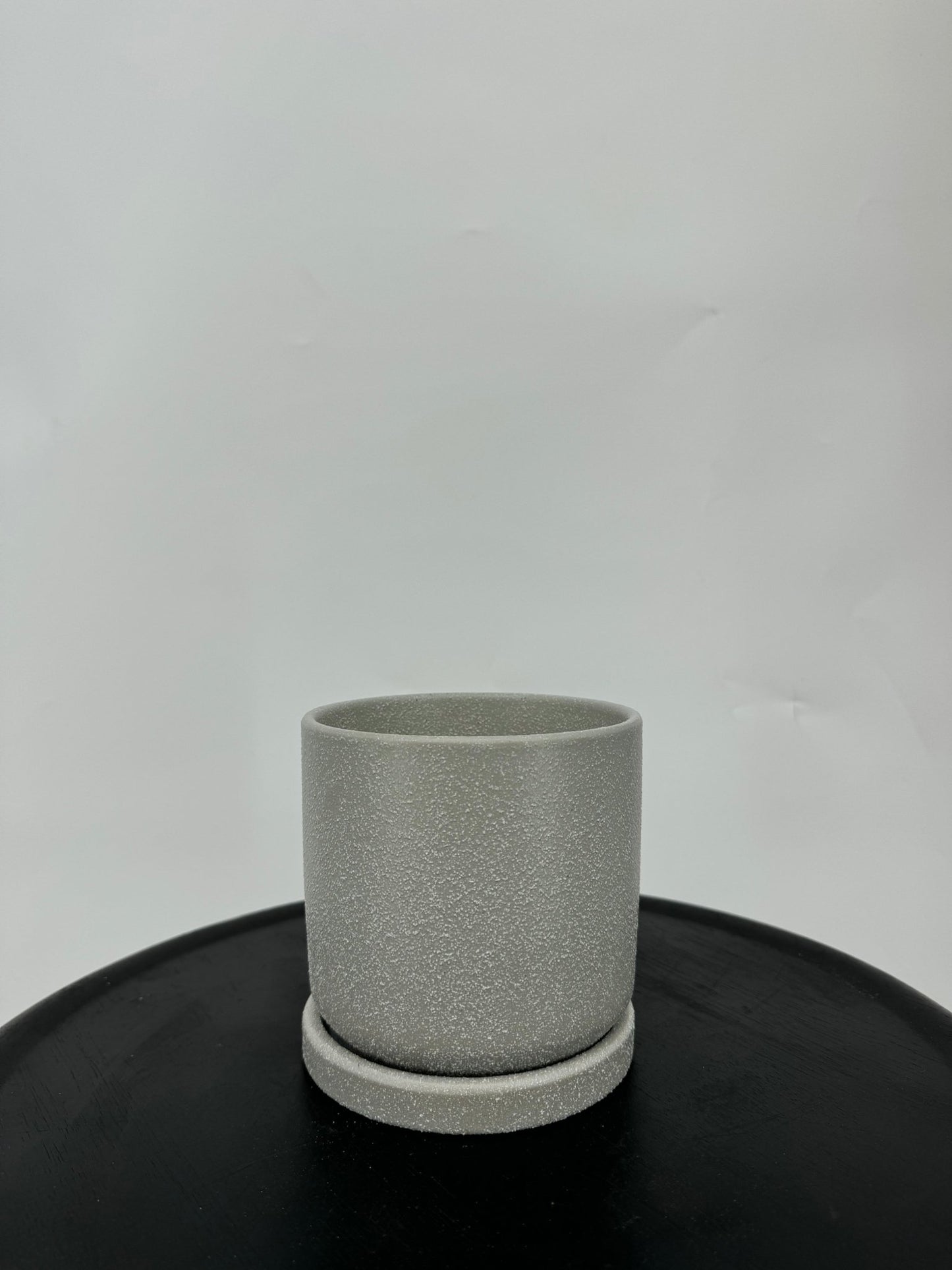 כד שפריץ אפור 13 ס״מ - רוטין (ירוק במרפסת לשעבר)