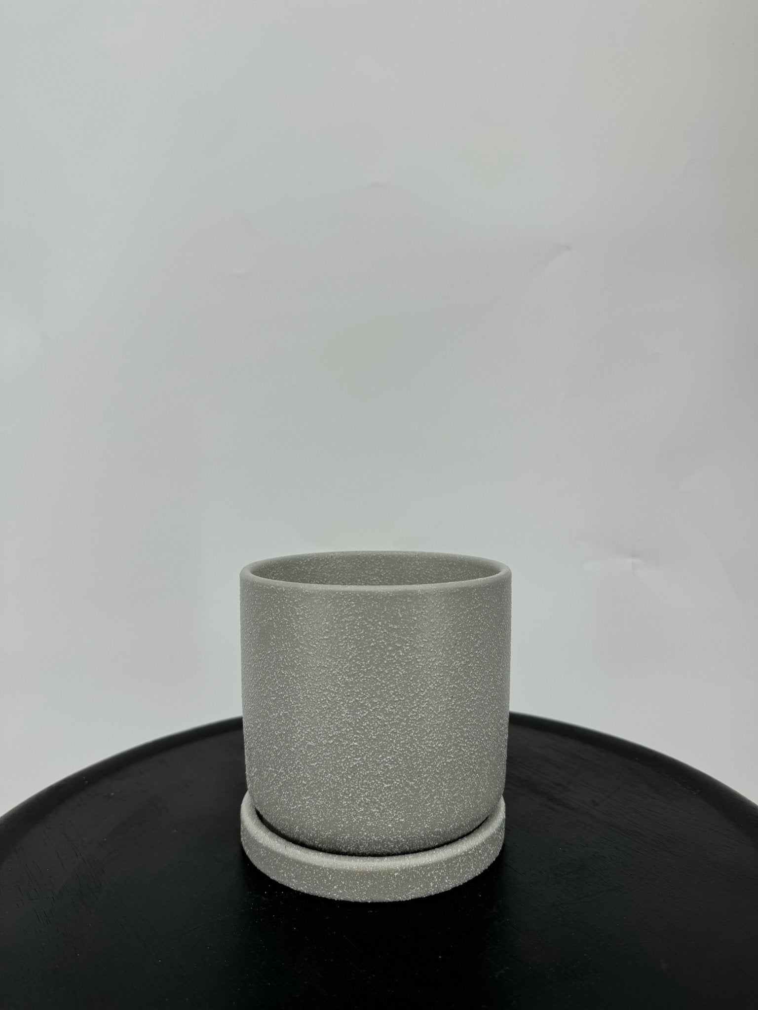 כד שפריץ אפור 13 ס״מ - רוטין (ירוק במרפסת לשעבר)