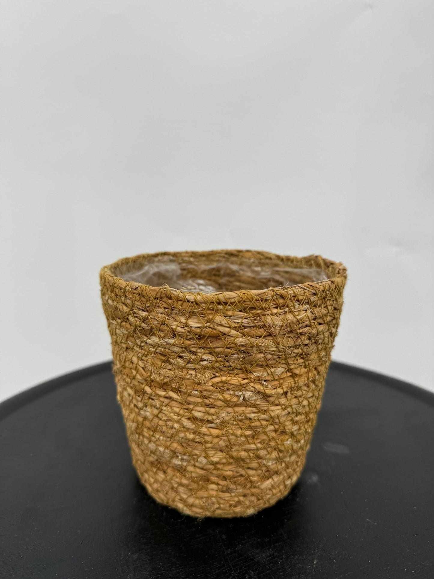 עציץ קש קוטר 13\16\22 ס״מ - רוטין (ירוק במרפסת לשעבר)